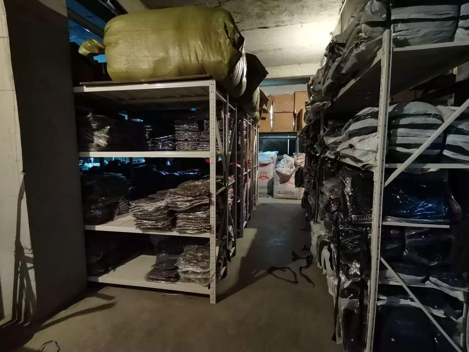 Our warehouse in Linyi